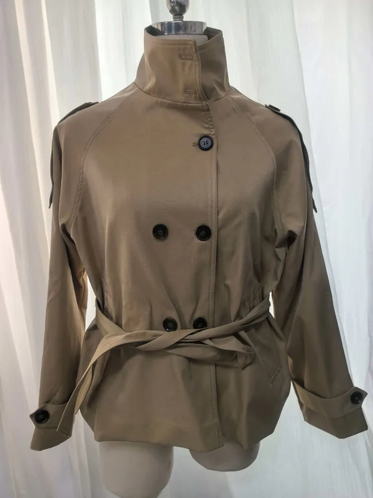 Gabardina Corta de Mujer con Cinturón, Doble Botonadura y Cuello Alto, Estilo Vintage Casual