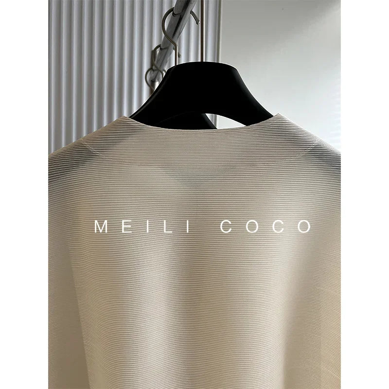 Chaqueta de Mujer Plisada de Manga Murciélago, Diseño de Varios Botones, Estilo Elegante y Casual