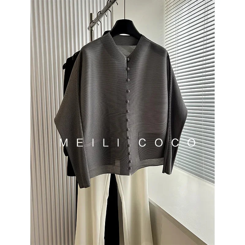 Chaqueta de Mujer Plisada de Manga Murciélago, Diseño de Varios Botones, Estilo Elegante y Casual