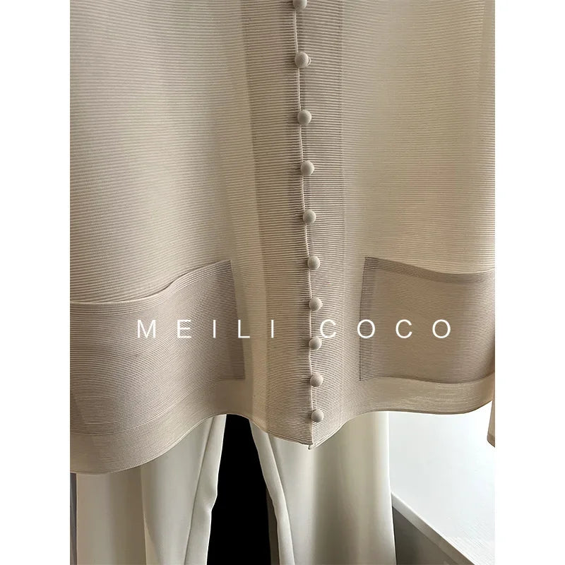 Chaqueta de Mujer Plisada de Manga Murciélago, Diseño de Varios Botones, Estilo Elegante y Casual